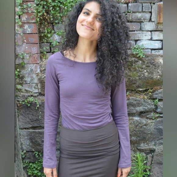 Una Pluma Tops - Una Pluma Luna Tee